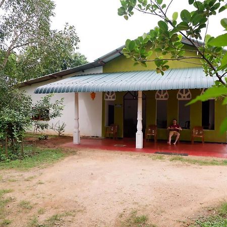 Jungle House Tourist Inn Dambulla Exterior foto