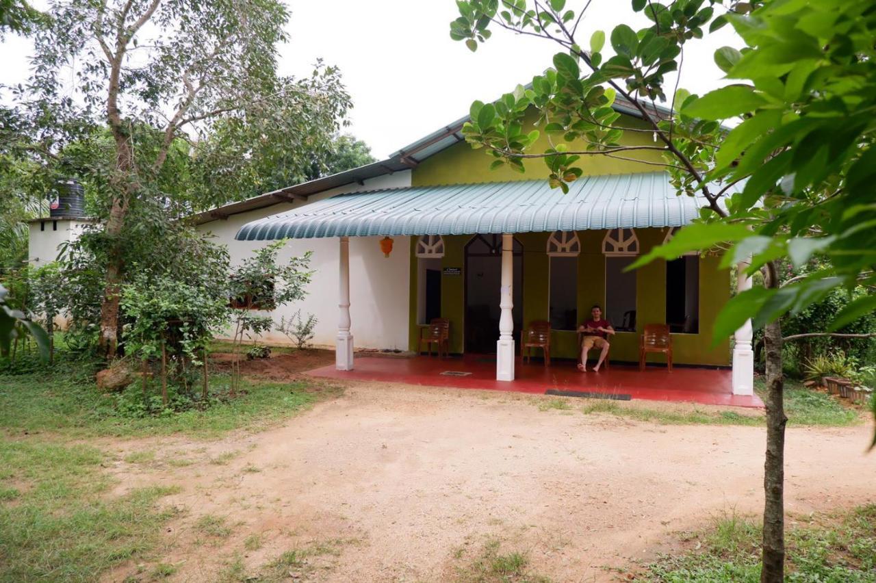 Jungle House Tourist Inn Dambulla Exterior foto